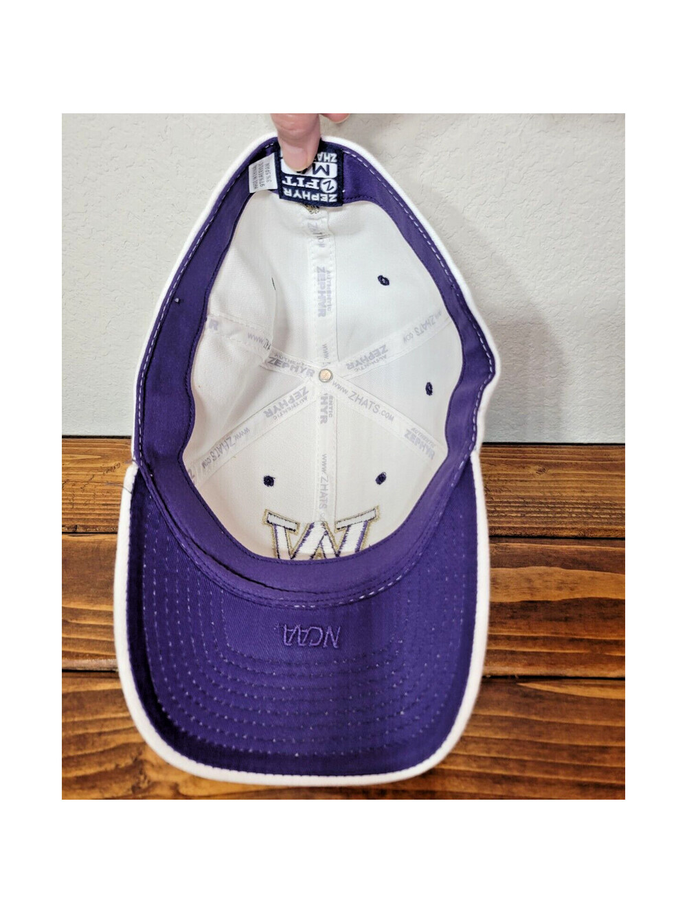 UW Huskies Flex Fit M / L Zephyr Hat Cap University of Washington NCAA White - Picture 5 of 8